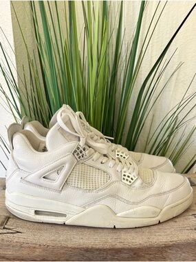 Air Jordan Retro 4 Pure Money Sneakers